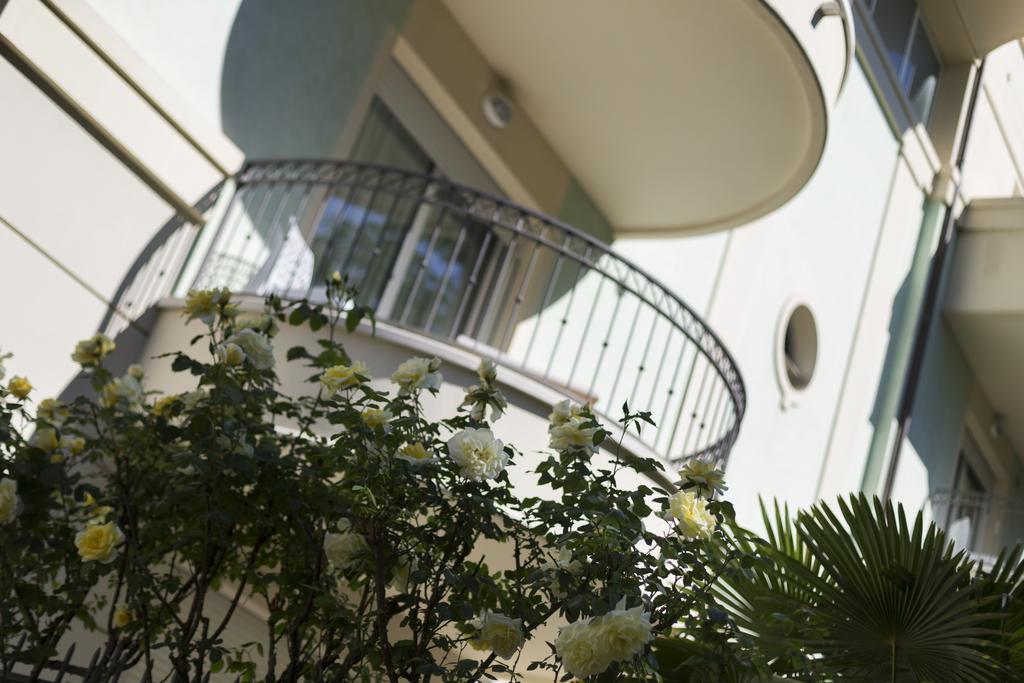 Residence Hamilton Riccione Exterior photo