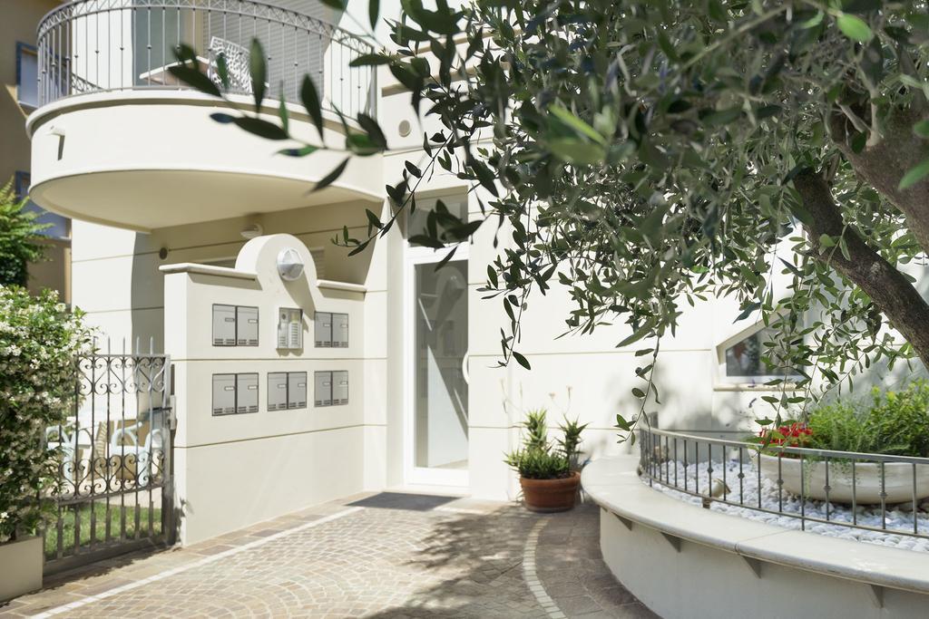 Residence Hamilton Riccione Exterior photo